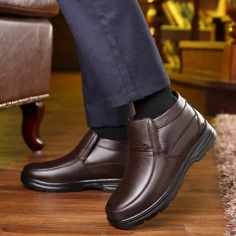 Genuine leather Men boots Super warm ankle boots for men wool snow boots dress shoes winter shoes men casual shoes 2024