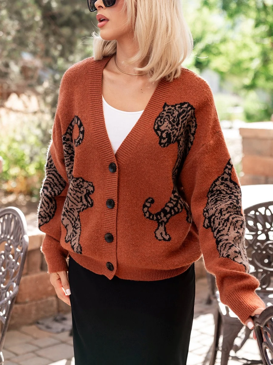 Vintage Tiger Print Cardigan Women Sweaters V Neck Button Down Knitted Pattern Lady Casual Warm Fall Jacket Knitwear Coats