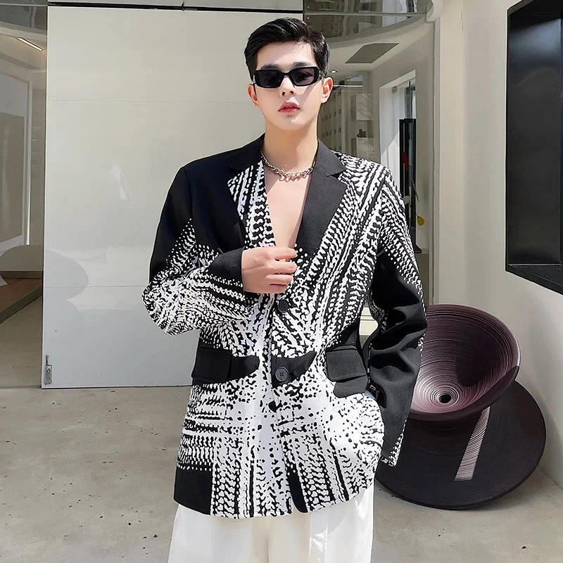 

New 2022 Streetwear Black White Print Suit Coat Men's Trend Design Korean Notched Collar Long Sleeve Loose Blazer 2Y8244