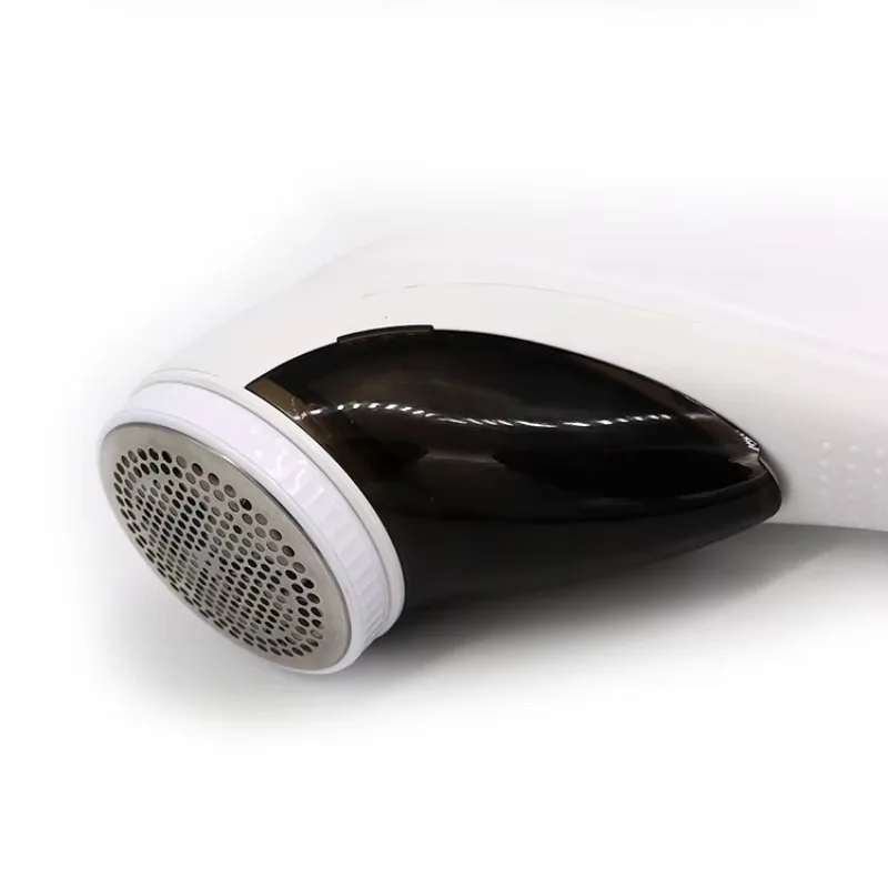 Factory Direct Sales New Fabric Shaver  for Clothes Portable Fabric  Tool  Electric  Shaver and  Lint Remover