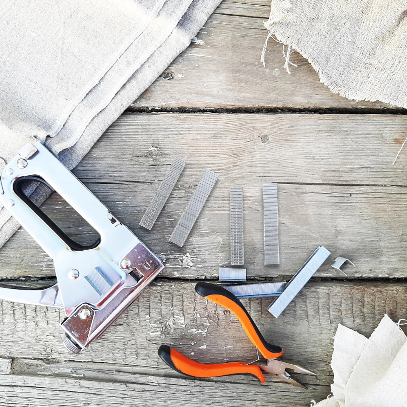 

2000Pcs T-Shape Staples Iron Durable Staples for Stapler Woodworking Advertising DIY Projects Staple for Stapler