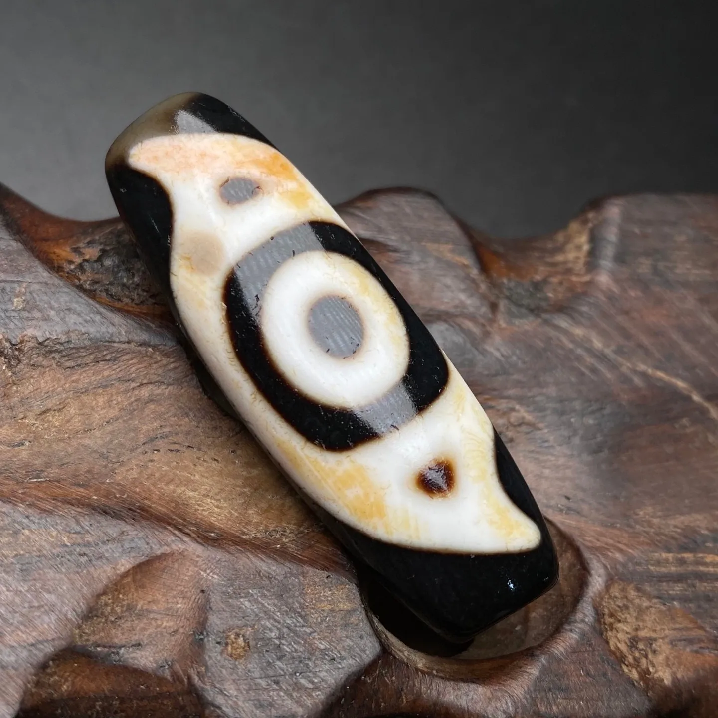 Tibetan Buddhism Agate Buddha's Eyes Totem Dzi Bead Amulet Necklace Pendant G244