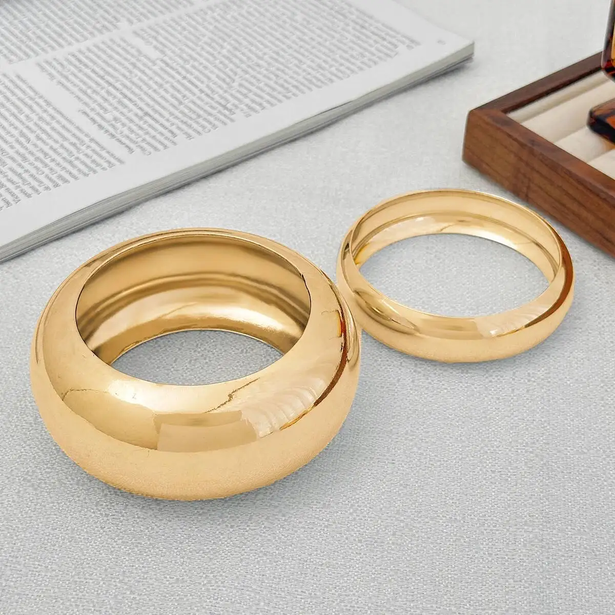 KunJoe 2 قطعة/المجموعة لامعة معدنية مستديرة كبيرة الإسورة سوار للنساء مبالغ فيها الهندسة تكويم واسعة سوار حفلة اليد مجوهرات #4