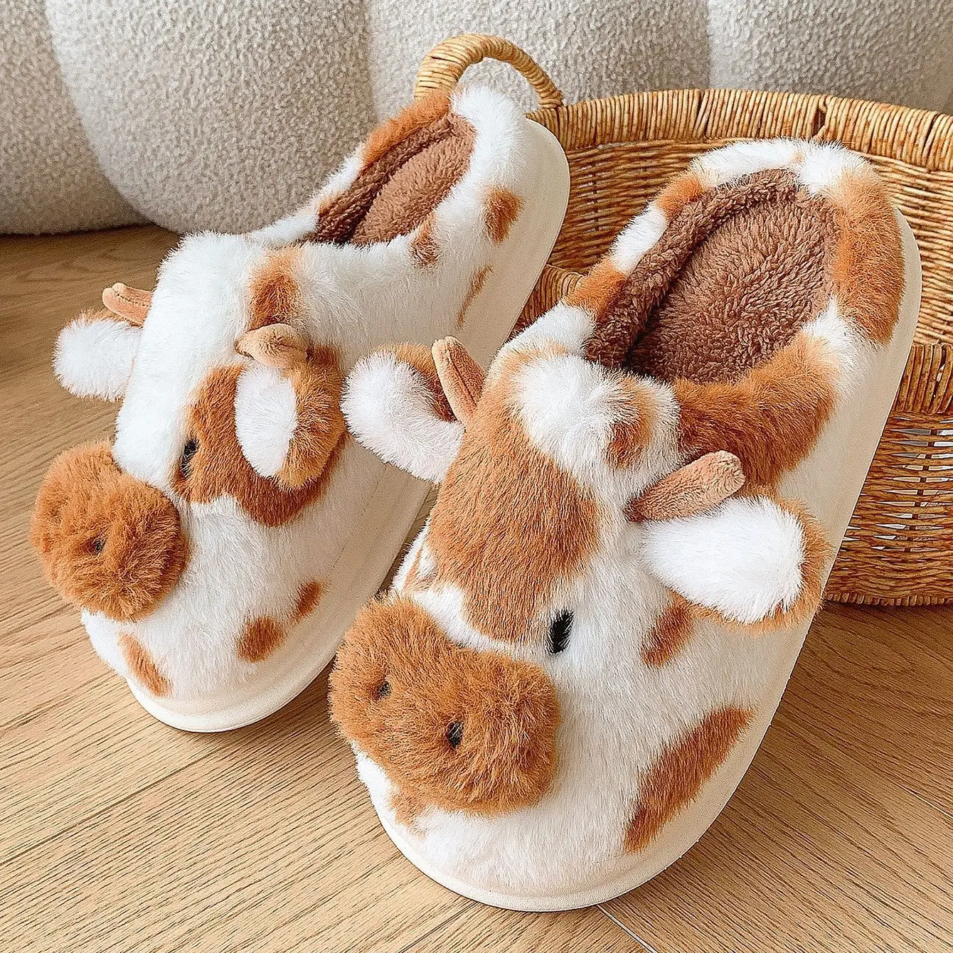 Comwarm Women Winter Cute Plush Cotton Slippers Indoor Warm Non-slip Milk Cow House Slippers Soft Fur Flufy Flat Bedroom Slides