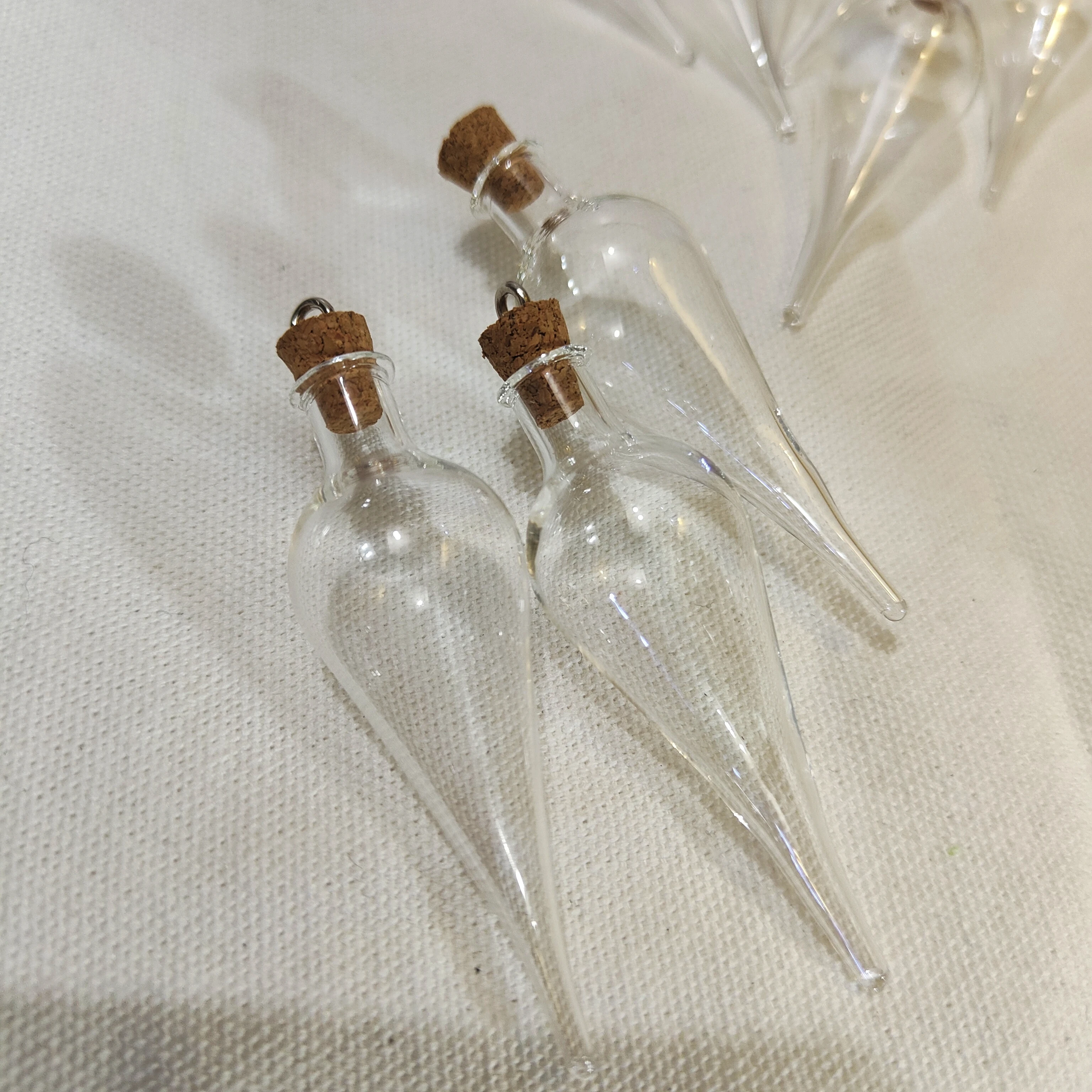 3PCS EMPTY Ampoule Vial Amphora Style Liquid Luck Glass Bottle Pendant  Witch & Wizard Prop Replica Collectible