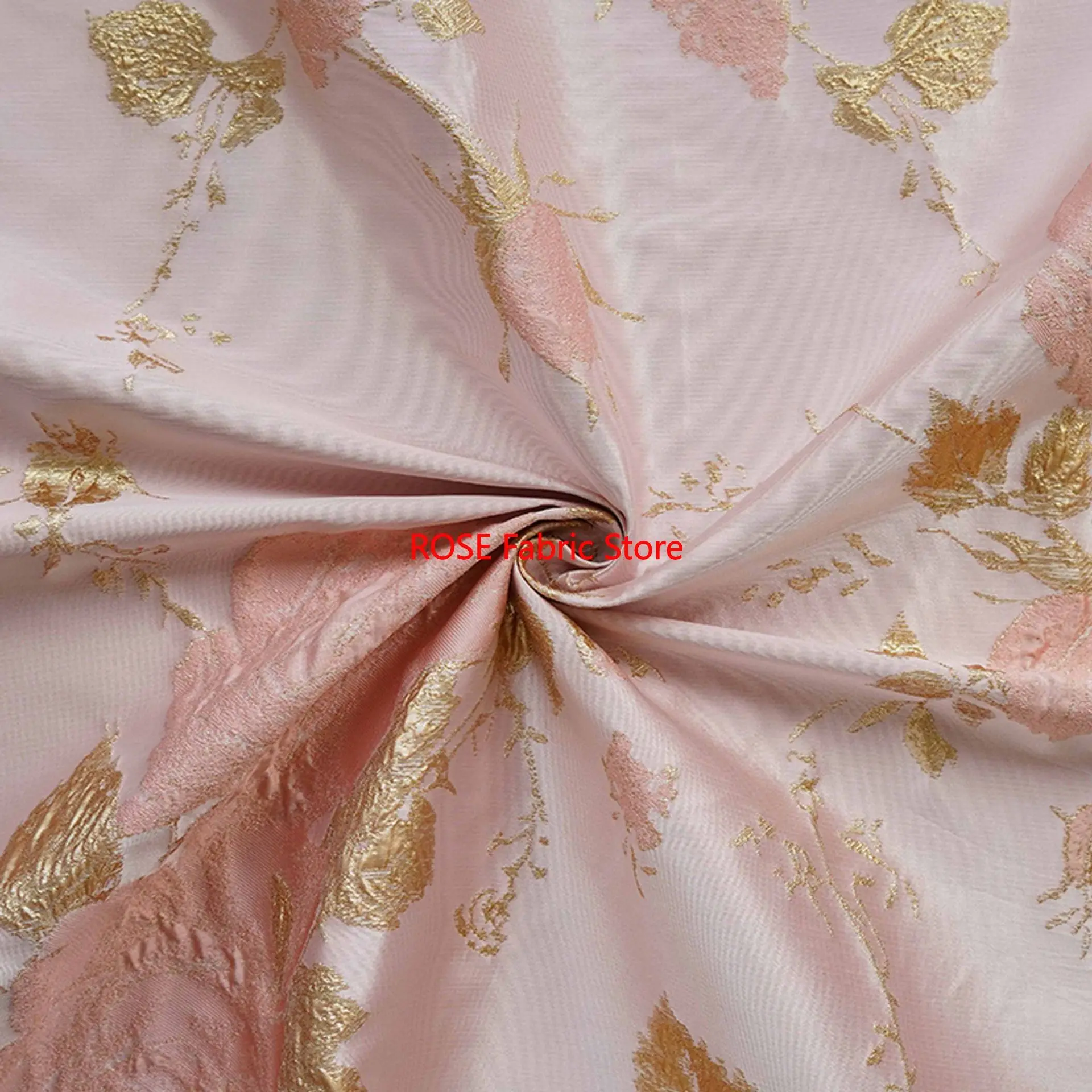 Tessuto jacquard floreale in seta dorata con rilievo 3D da 1 metro Tessuto da cucito decorativo per giacca elegante da donna