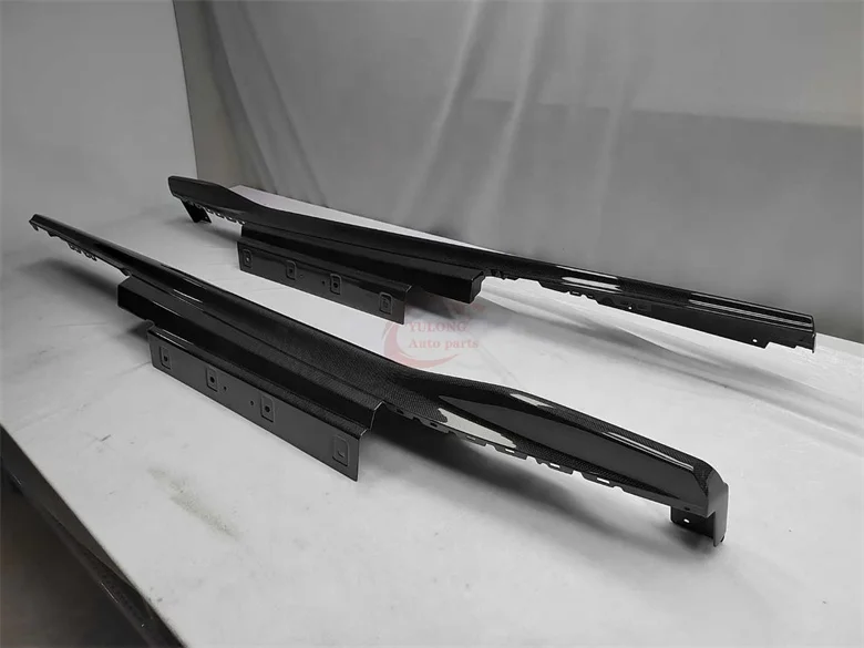 OEM نمط ألياف الكربون الجافة الجانب تنورة ملحقات الجانب المفسد ل 812 Superfast GTS BodyKit