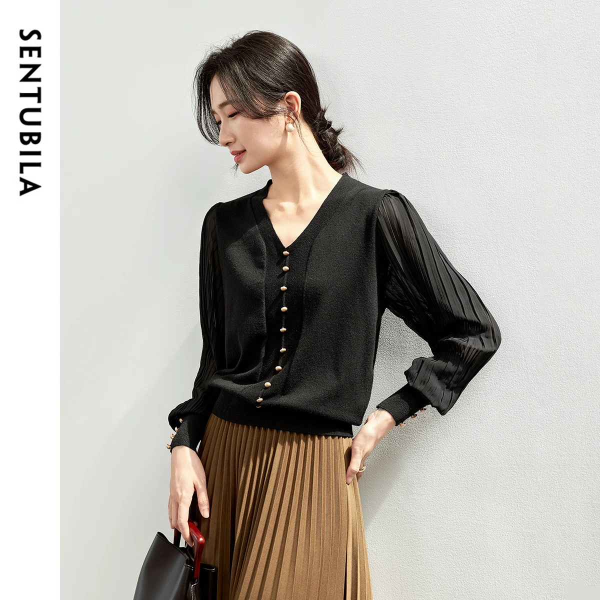 SENTUBILA Patchwork Knit T-shirt Women 2024 Autumn Elegant V Neck Pleated Long Sleeve Metal Button Pullovers Ladies W43H56950