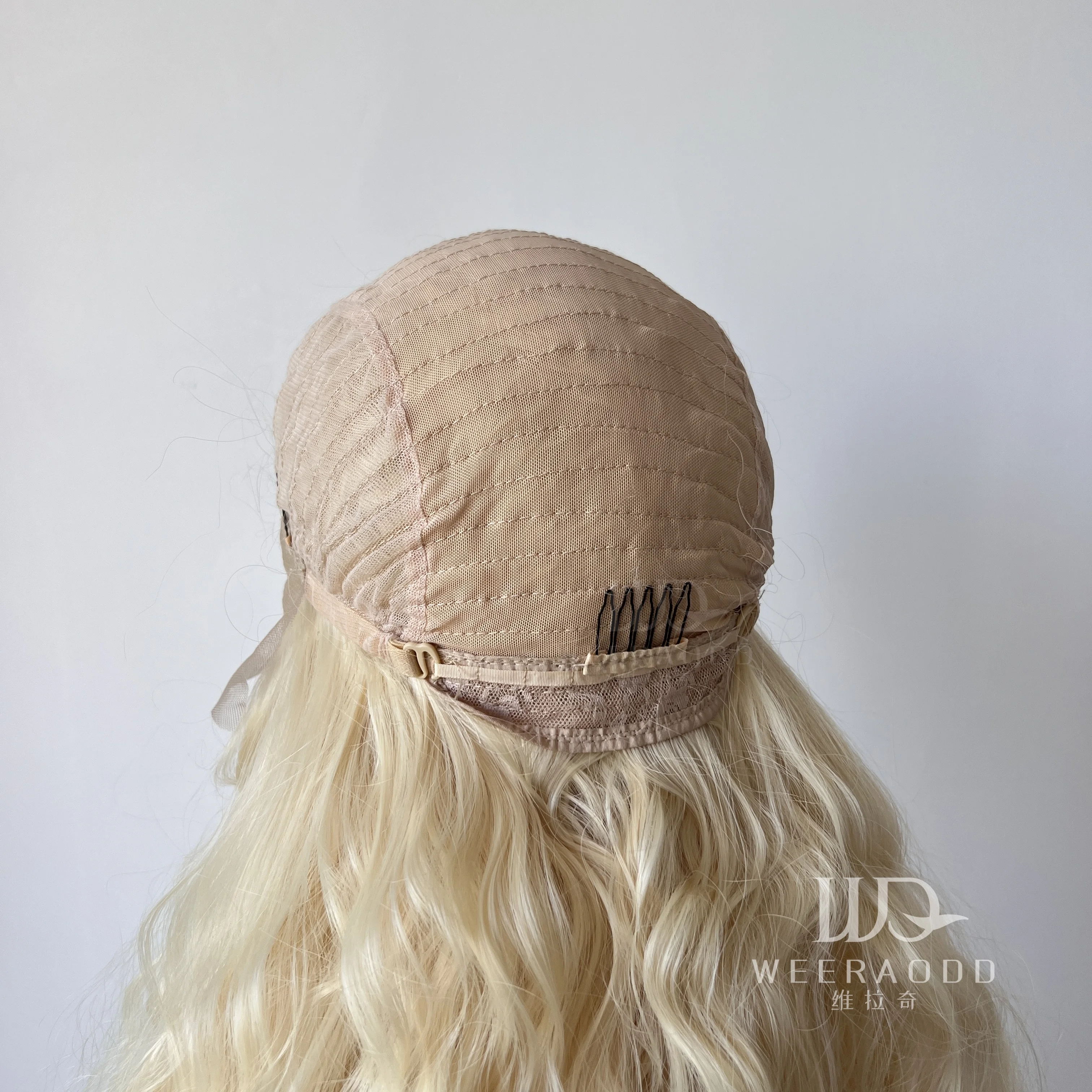 شعر مستعار أشقر فاتح الدانتيل الجبهة الباروكات للنساء مجعد 26 بوصة 13*4 HD الدانتيل الباروكات ارتفاع درجة الحرارة الألياف الاصطناعية الدانتيل الباروكة