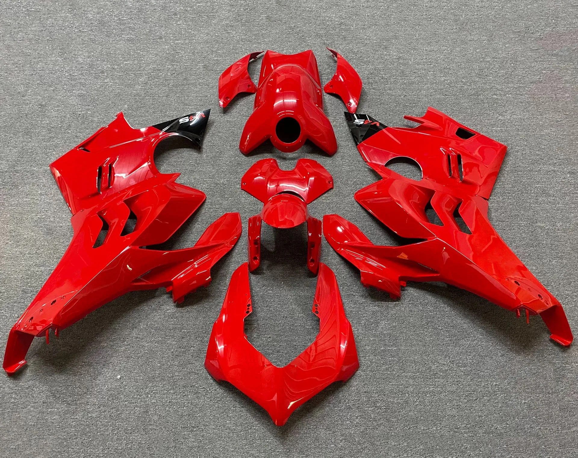 

Suitable for Ducati Panigale V4 V4S 2018 2019-20-2022 Years Full Car Shell Car Shell Deflector red