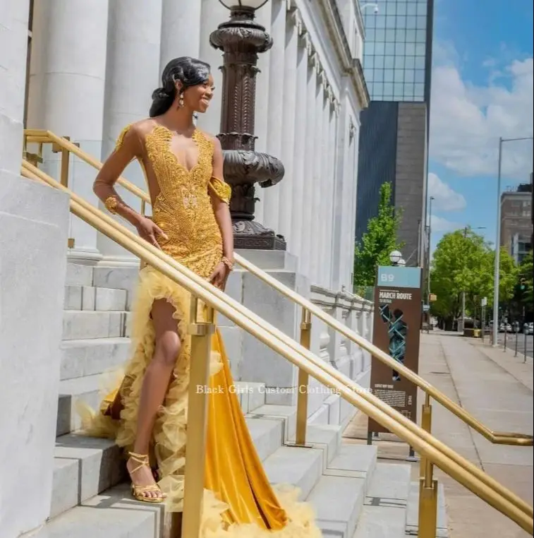 Lindo diamante sereia vestido de baile para meninas negras ouro sexy veludo frisado apliques renda divisão casamento noite personalizado