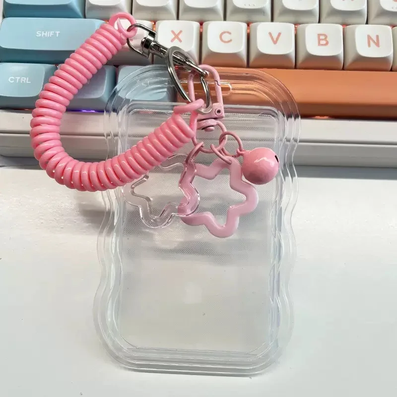 내구성이 뛰어난 투명 PVC 학생증 및 출입증 홀더, 슬라이딩 커버, 열쇠고리, 식사 카드 홀더 포함으로 카드를 쉽게 보관 가능