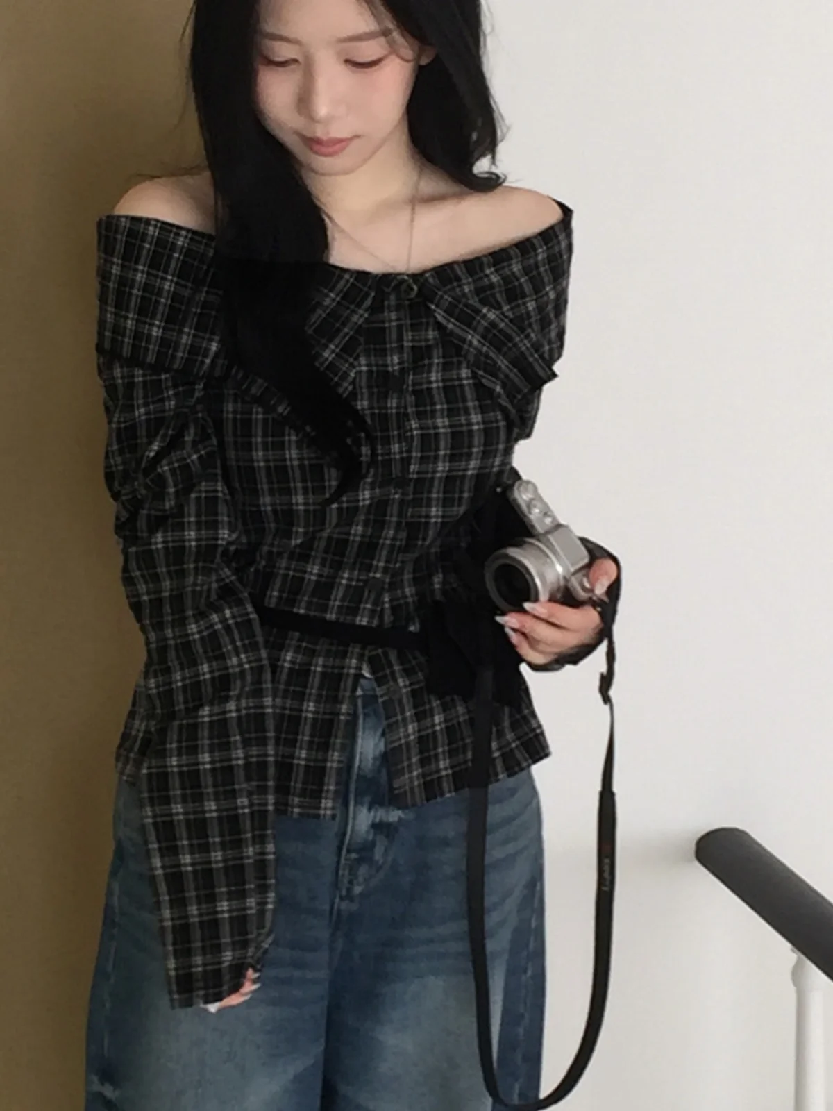 

Retro Plaid Women's irt Early Spring 2025 New One-oulder Sexy Slimming Subtle Trendy Top Korean Sle Long Sve