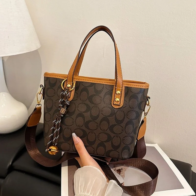 

Chic Women's Shoulder Bag Luxury Leather Crossbody Handbag Designer Messenger Purse Ladies Office Travel
