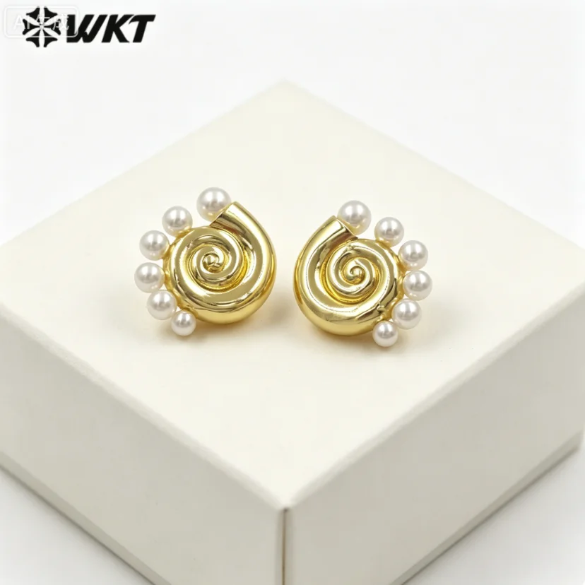 

WT-ME130 Minority Beautiful Yellow Brass Artificial Pearl Snail Shape Silver Gold Earring For Girl Dressing ACC