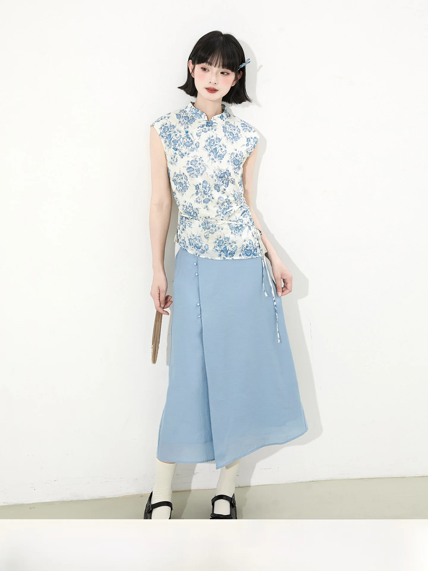 

Blue And White Porcelain Print Asymmetrical Acetate Skirt And irt Two-Piece Set with Beaded Bule Strap Top by Cong Tailor