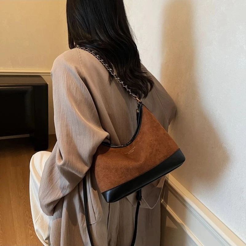 

Women's Armpit Bag Chain Commuter Fashion 2025 Retro Premium Niche Crossbody Hundred Shoulder Tote Bag