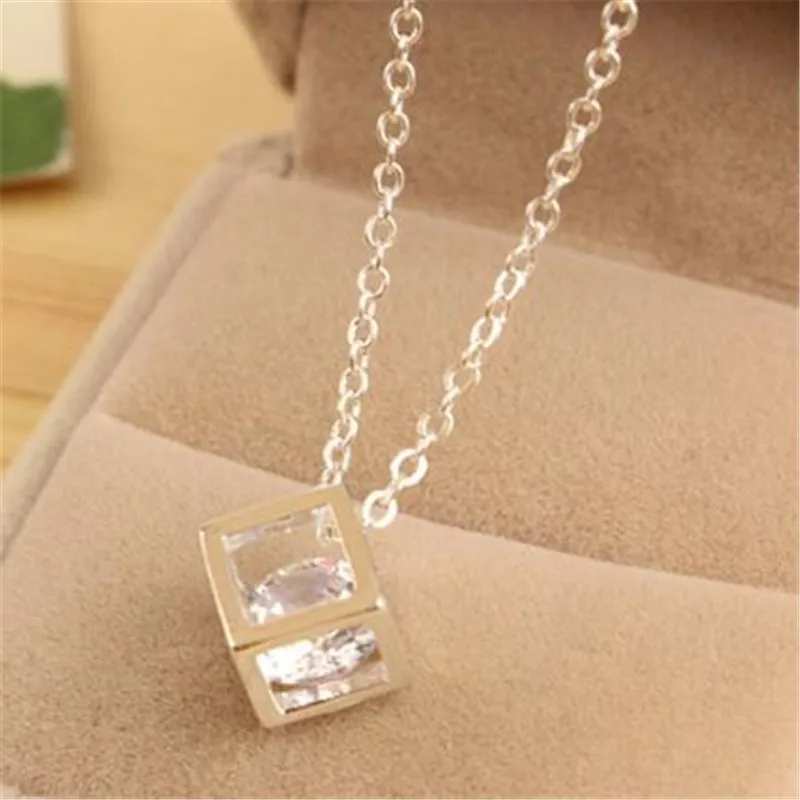 Korean Trendy Crystal Jewelry Love Cube Square Necklace Elegant Zirconia Pendant Necklace Clavicle Chain Wholesale
