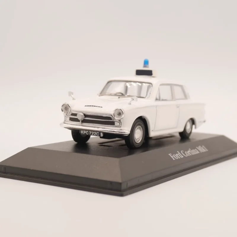 

Diecast 1:43 Scale IXO Ford CaprinaMk1 Alloy Vehicle Model Finished Simulation Collection Decoration Gift Toys Display