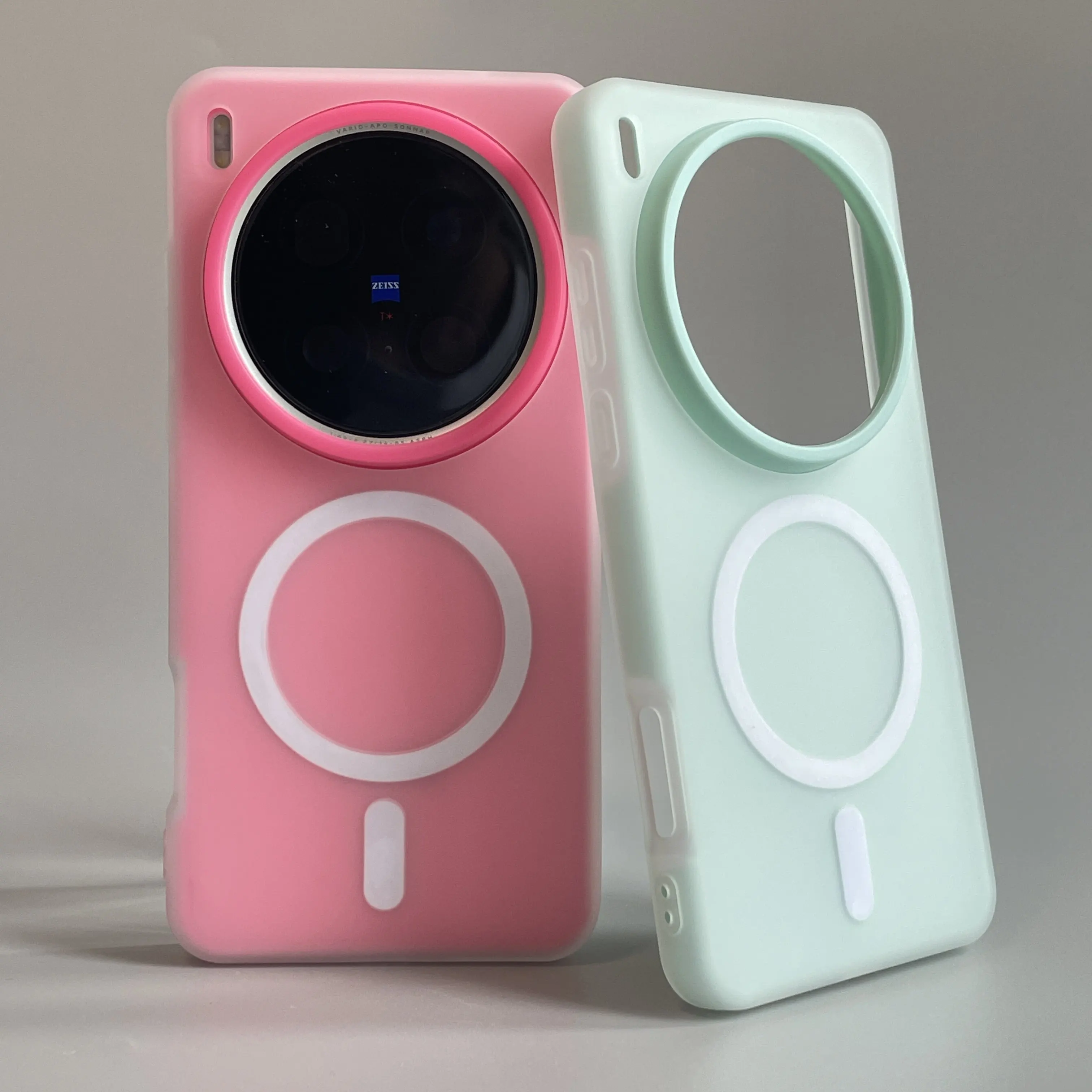 

Чехол для VIVO X300 Pro с магнитной беспроводной зарядкой, матовый желейный двухслойный противоударный чехол-бампер 2-в-1 с жесткой задней частью