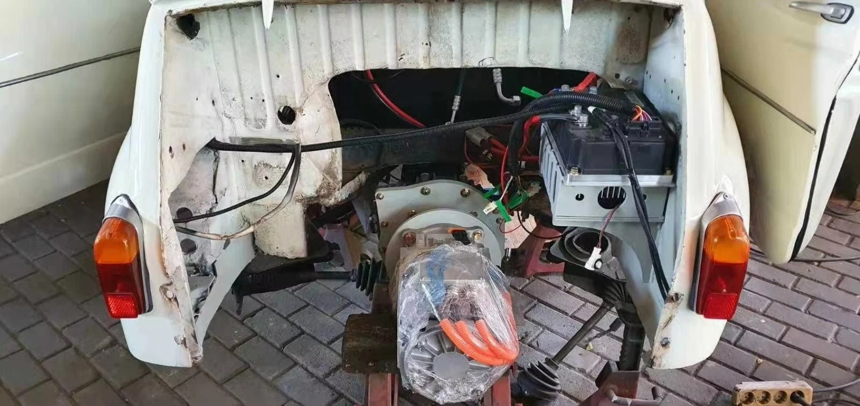 Electric Vehicle  Conversion  Motor with  Controller Rear Axle  Charger