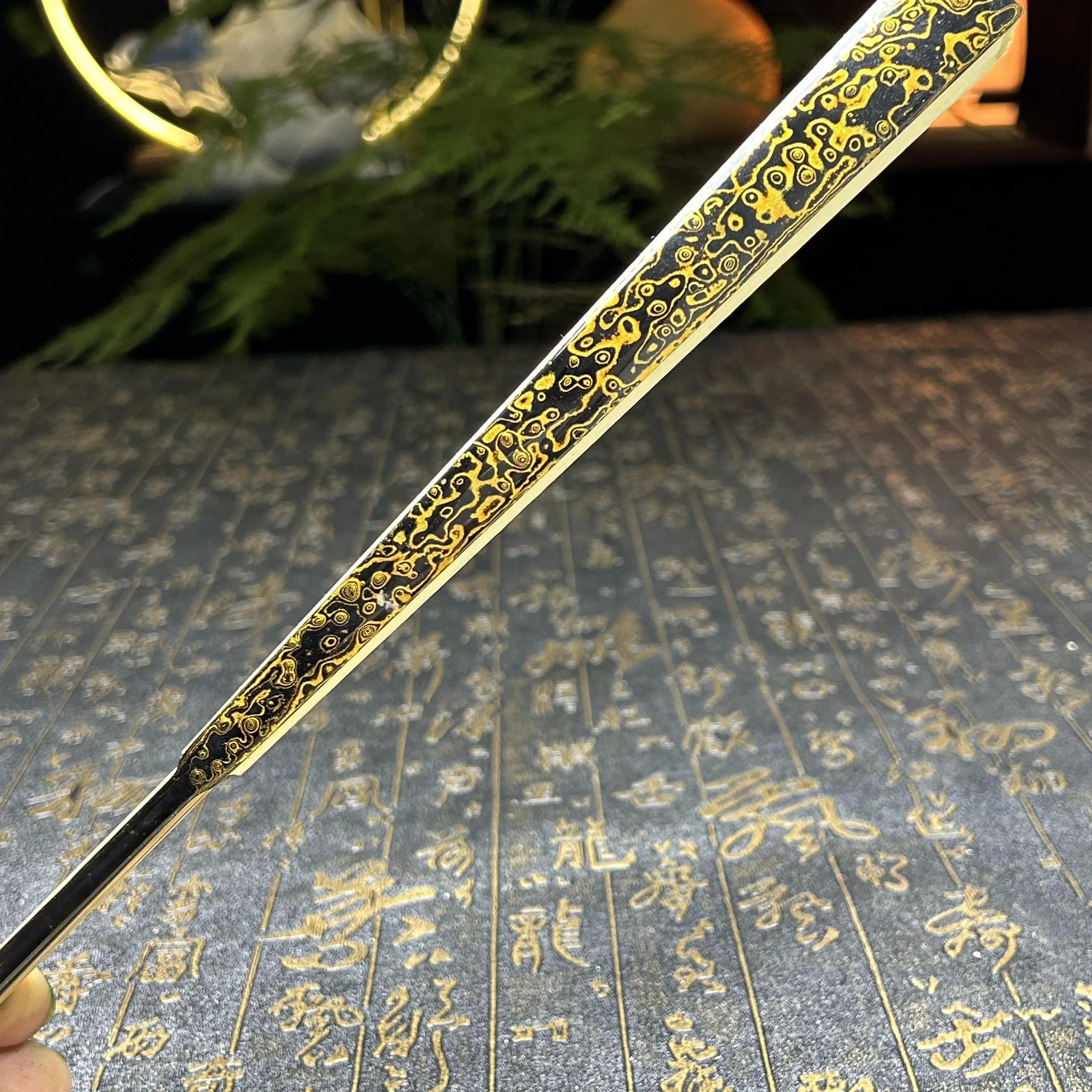 Intangible cultural heritage paint folding fan, rhino skin paint folding fan, antique accessories, traditional