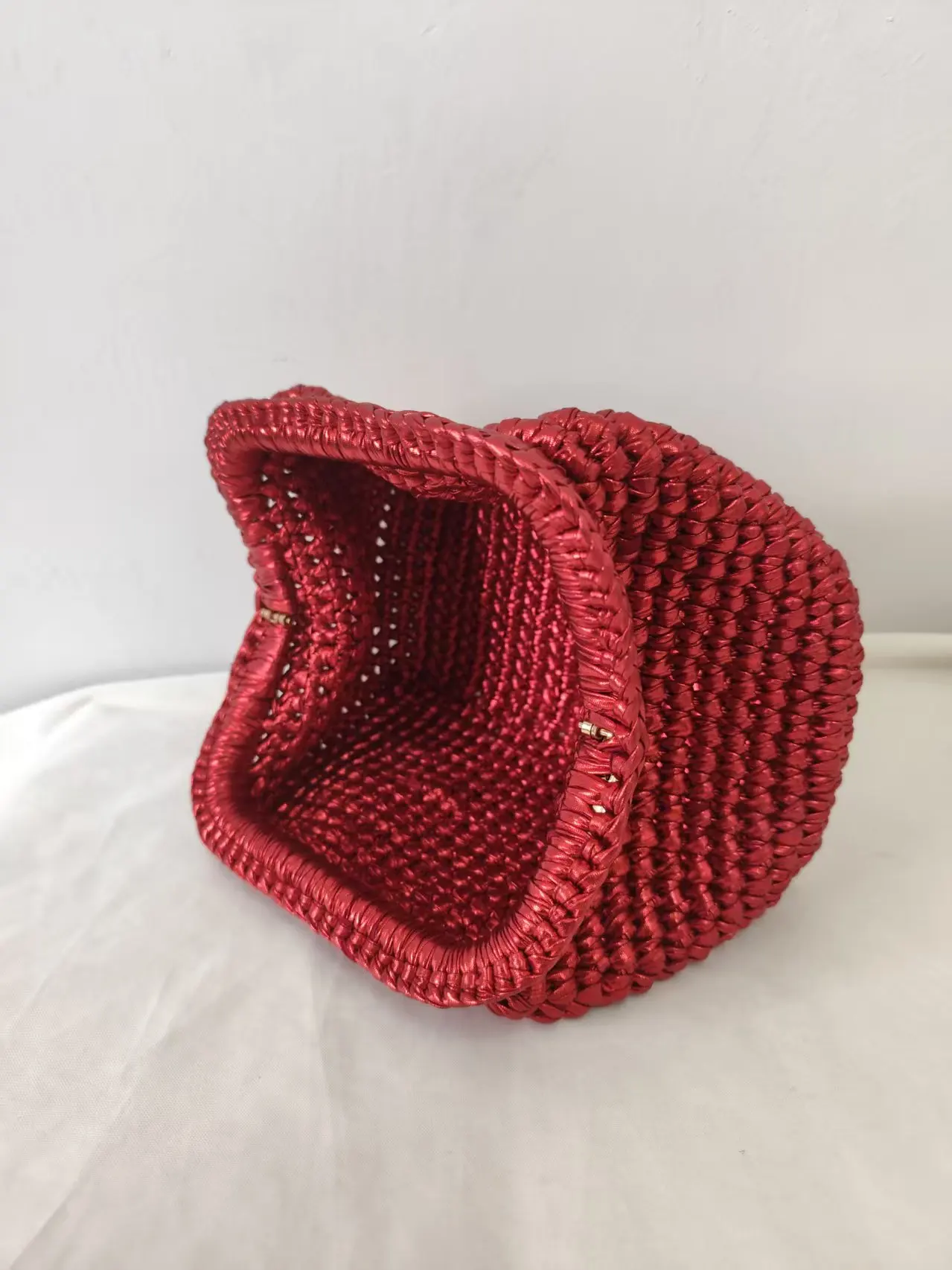 Yiwu Yingzi Handmade Crocheted Bag, Metallic Pearlescent Red Ribbon Yarn, Textured Cloud Clutch Bag, Unique Knit Metal Thread Pu
