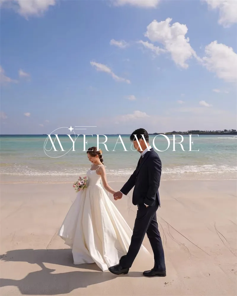 فساتين زفاف أنيقة من الساتان على شكل حرف A للعروس أشرطة سباغيتي بدون ظهر وأربطة من الخلف زي العرائس مخصص فيستدوس دي نوفيا