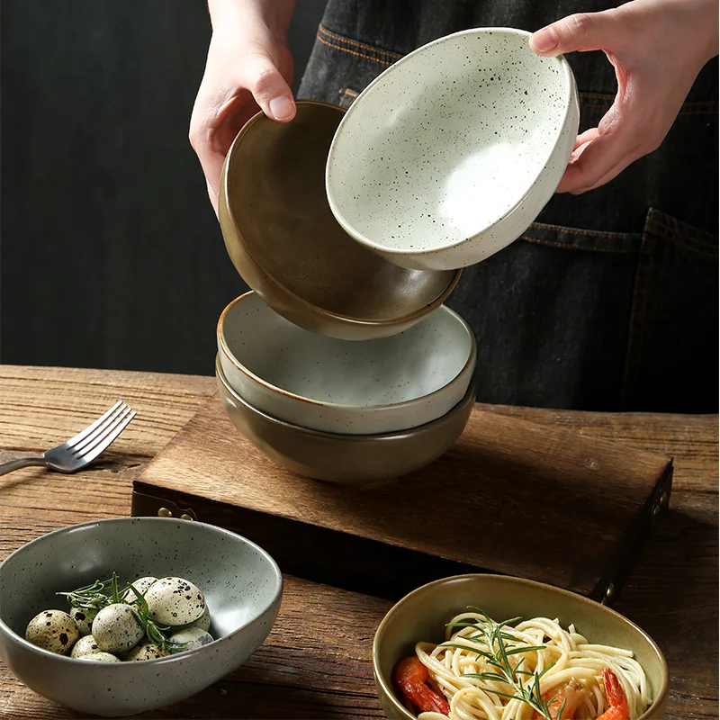 

Pretty Ceramic Dessert Bowls Japanese Small Rice Noodle Salad Bowls Top Table Service for Restaurant Porcelain Dinnerware