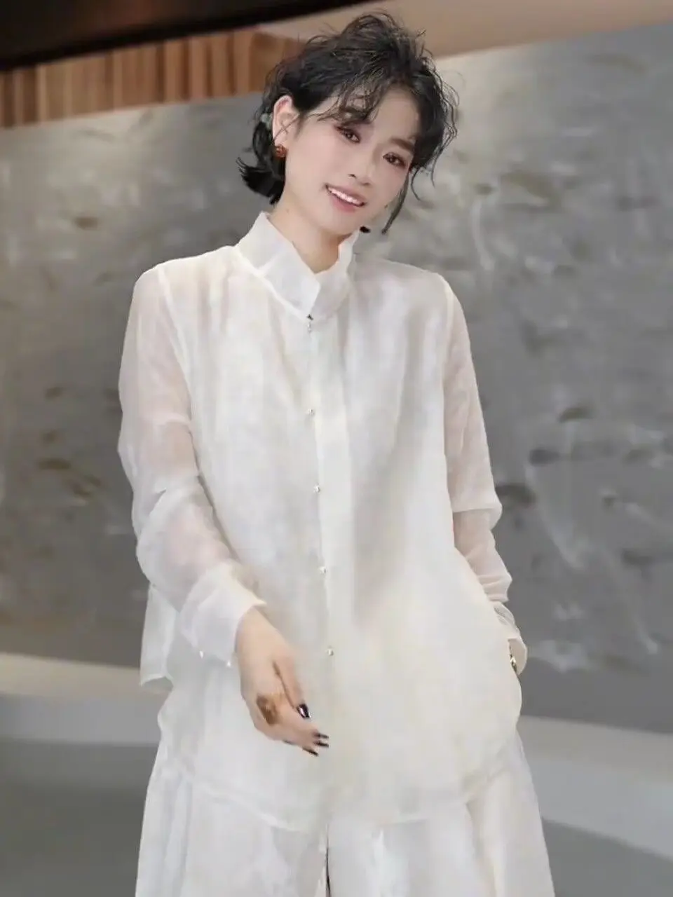 

Новая женская модная рубашка в китайском стиле с цветочной вышивкой, свободного кроя, с длинным рукавом и воротником-стойкой, для многослойных образов, Весна 2026