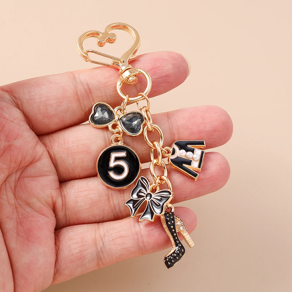 Aihua Markendesign Kristall Nummer 5 Schleife Parfüm High Heels Schlüsselanhänger für Damen Handtaschenanhänger Schlüsselringe Schmuck Geschenke – Detail 5
