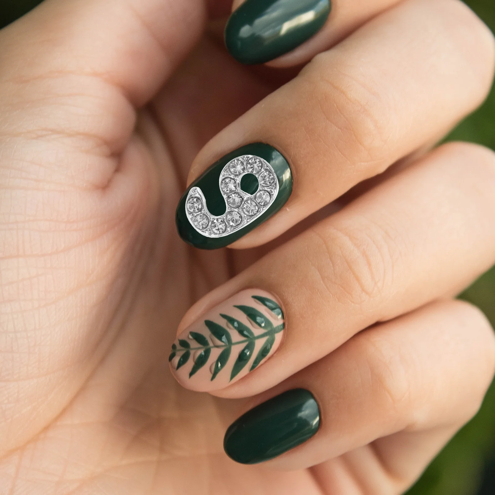 

32 шт. универсальные подвески в виде цифр со стразами для минималистичного роскошного дизайна ногтей, подвески для ногтей со стразами, подвески в виде страз