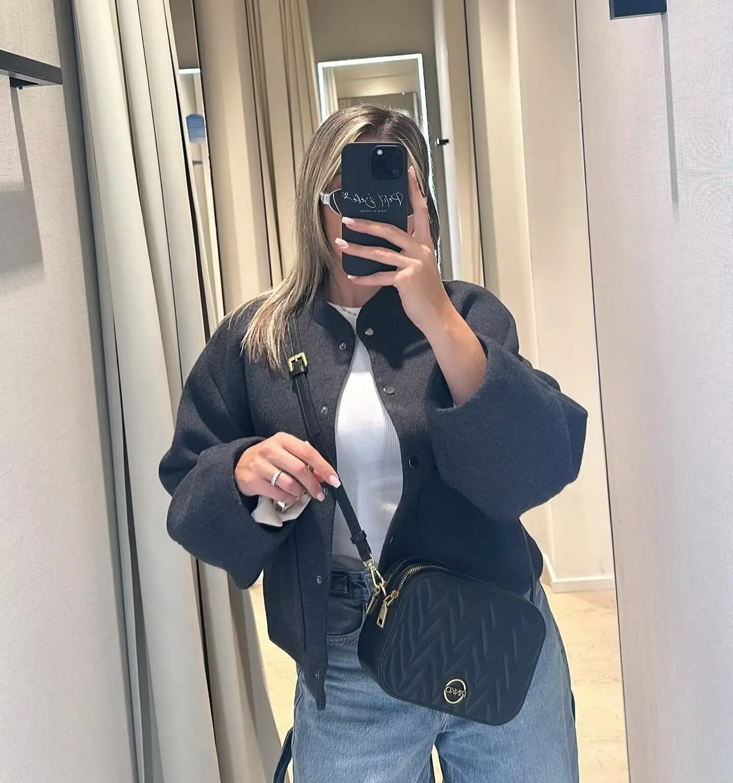 

2025 Autumn Women's Casual Woolen Solid Wear Versatile Round Collar Single Breasted Pilot Jacket with Large Pockets Ideal