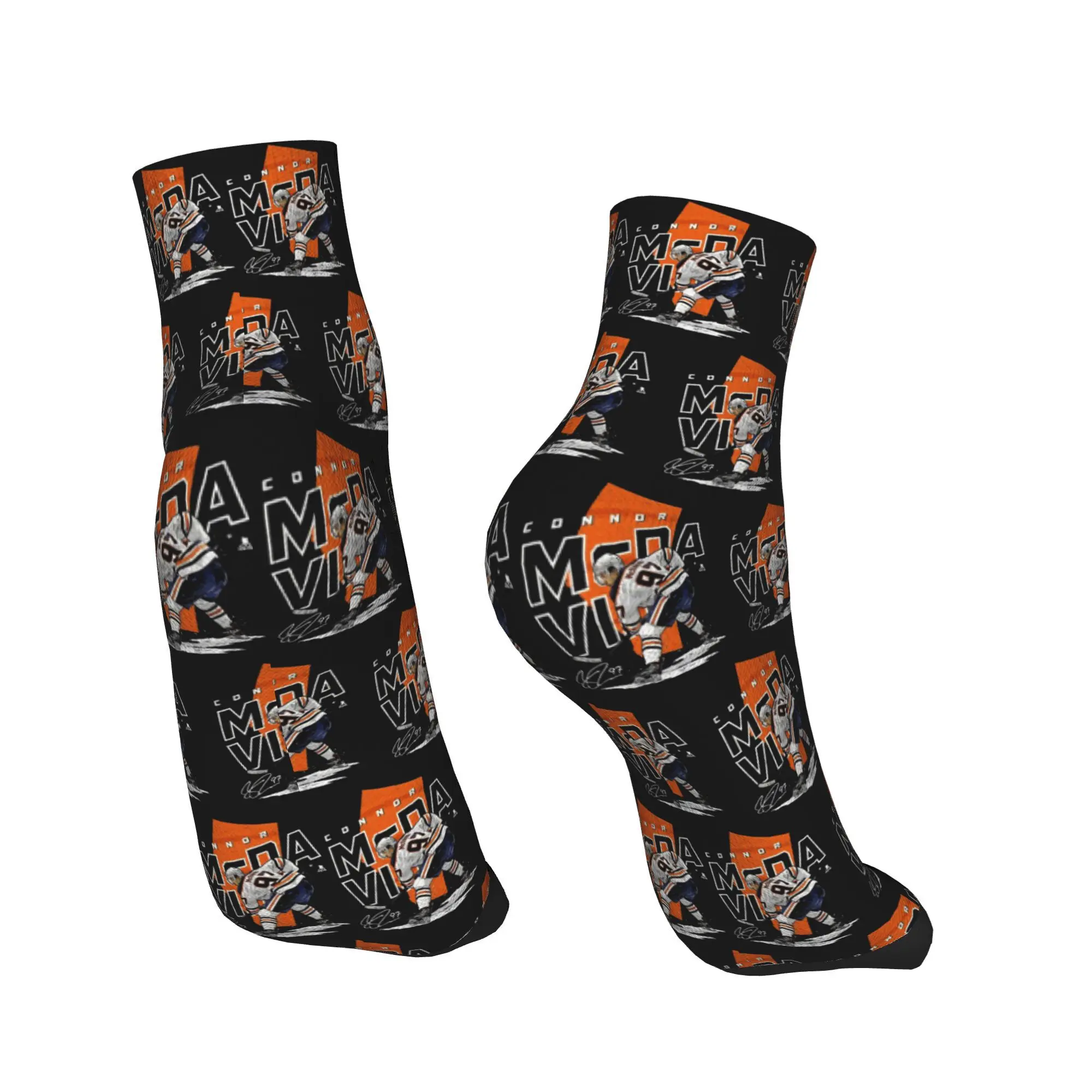 All Seasons Connor McDavid 97 for Edmonton Oilers fans Socks Harajuku Crew Socks Hip Hop Stockings for Men Women Christmas Gifts