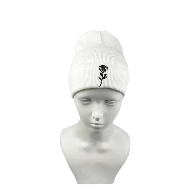 زوجين روز زهرة متماسكة قبعة التطريز تصميم للجنسين الشتاء الدفء قبعة الرجال قبعة أنيقة على الموضة الأبيض قبعة متماسكة الملحقات