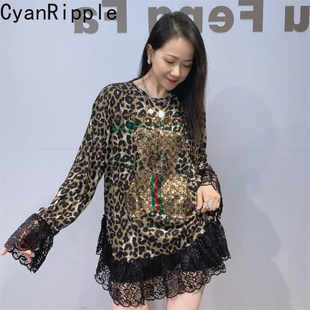 Fashionable Spring Autumn Round Neck Oversize Pullover Top Elegant Lace Splicing Hot Diamonds Mid-long Leopard Basic T-shirts