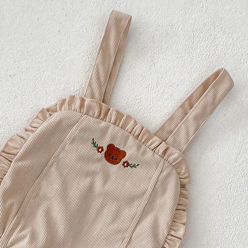 Autumn New Baby Clothing, 0-4 Year Old Female Baby, Small Bear Rusty Flower Collar Top+Strap with Mushroom Edge 2-piece Set