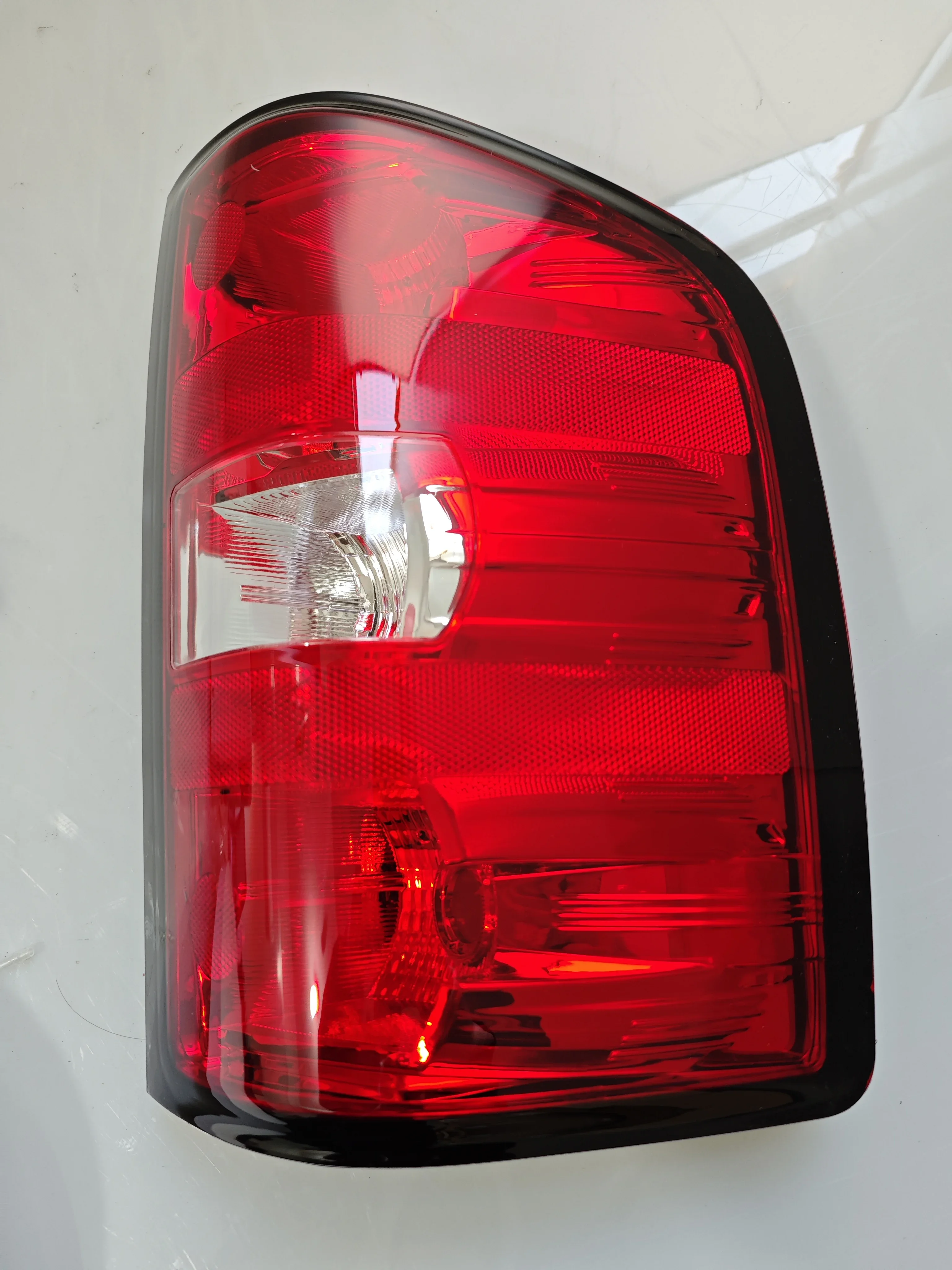 High Quality Car Tail Light For Chevrolet Silverado 2007-2013