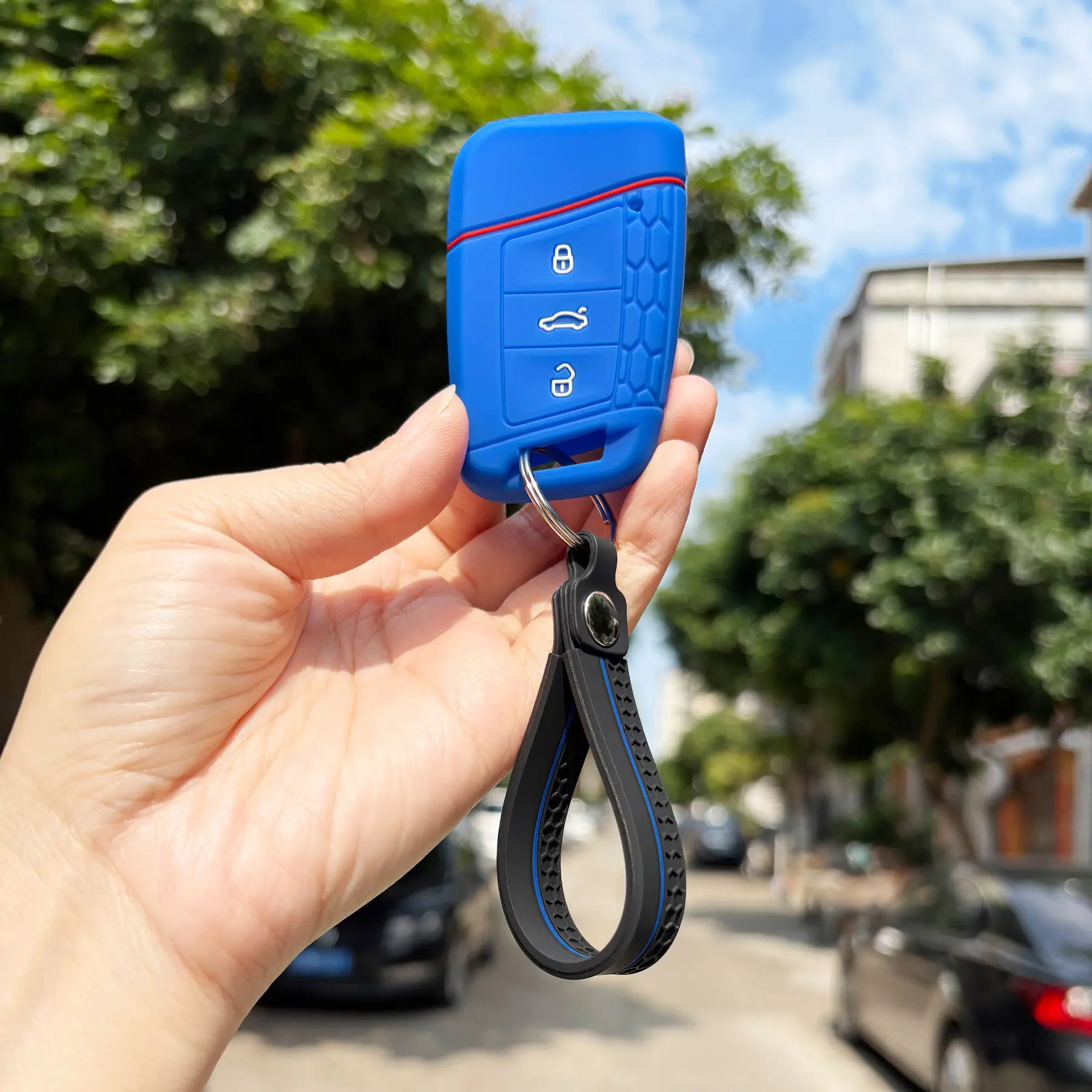 Soft Silicone Key Cover Case For Skoda Octavia Kodiaq Karoq For Volkswagen VW Polo Passat B8 Tiguan 2 Protector Keychain