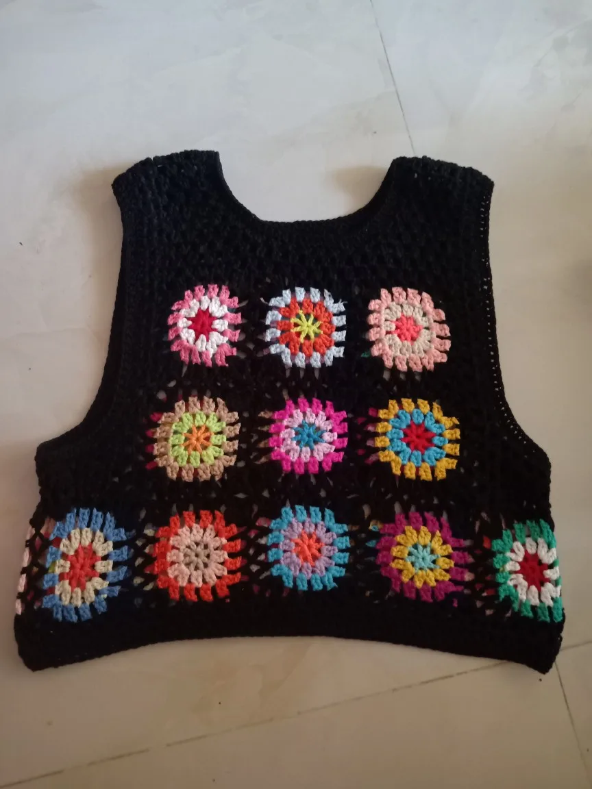 TIYIHAILEY Hand Made Knitted Sweaters Sleeveless Spring And Autumn O-neck Vest 2025 New Hollow Out Ladies Tops White Black