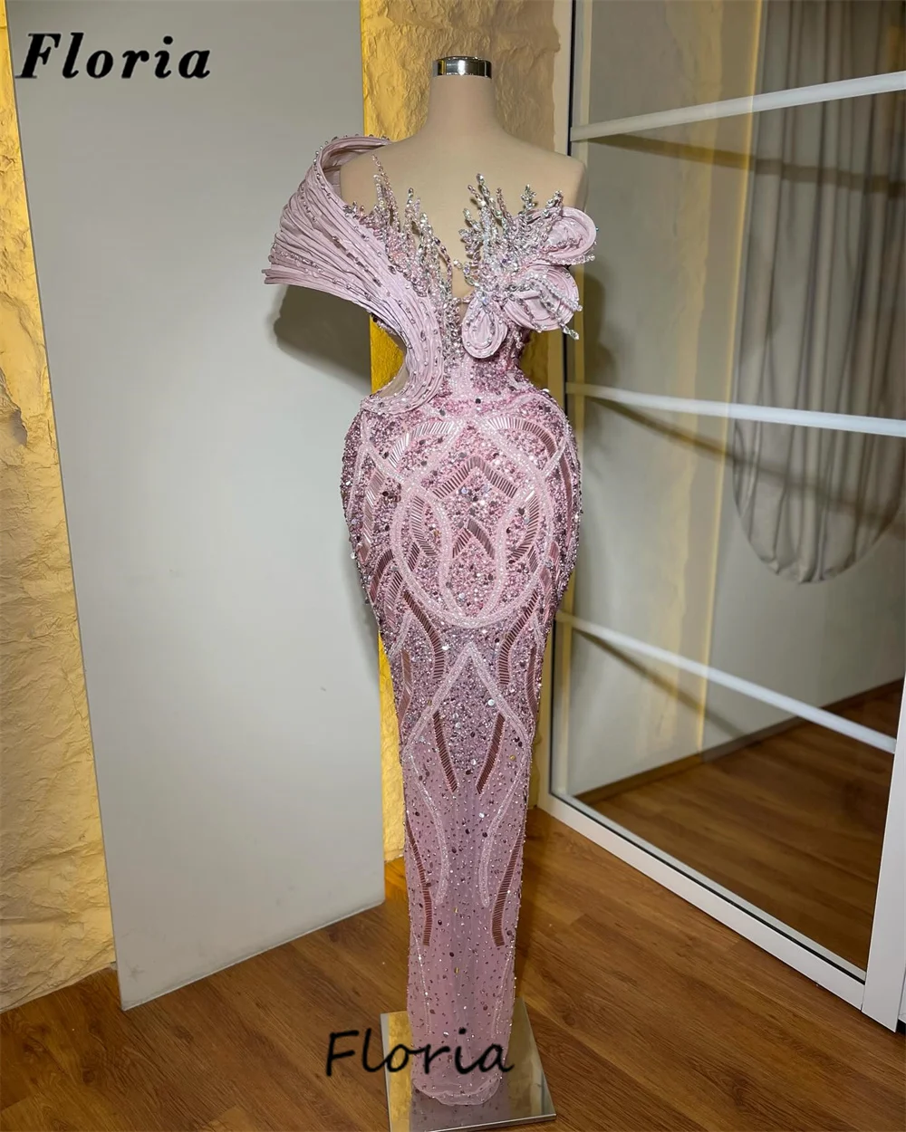Vestidos De Fiesta Pink Beaded Crystals Evening Dresses Plus Size Ruffles Shoulder Party Dress Customized Dubai Girls Prom Dress