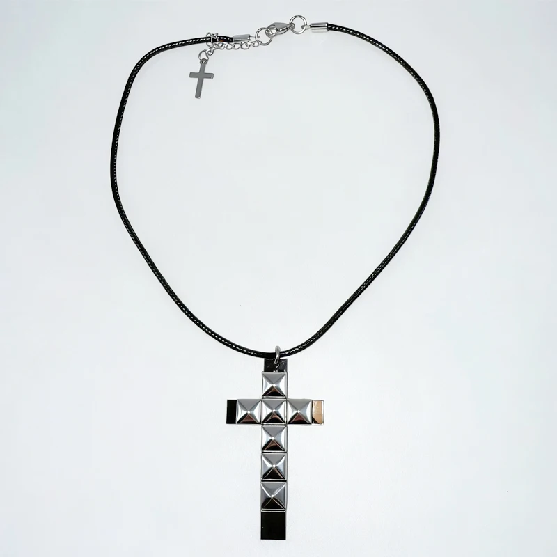 Punk Jewelry Rivet Cross Pendant Necklace for Women Cool Accessories Grunge Rock Fashion 90s Aesthetic Necklace Goth