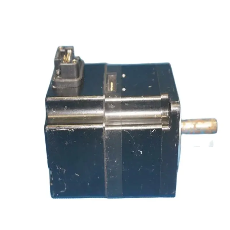 

Servo Motor SGMAS-A5ACA21 в наличии