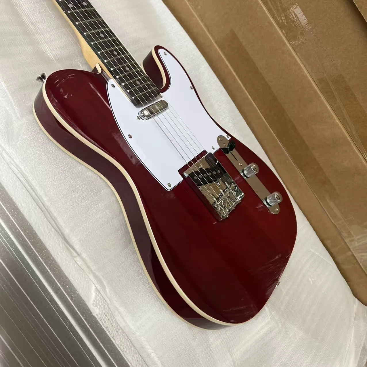 Win Red TELE Electric Guitar Double-sided Edge Rosewood Fingerboard