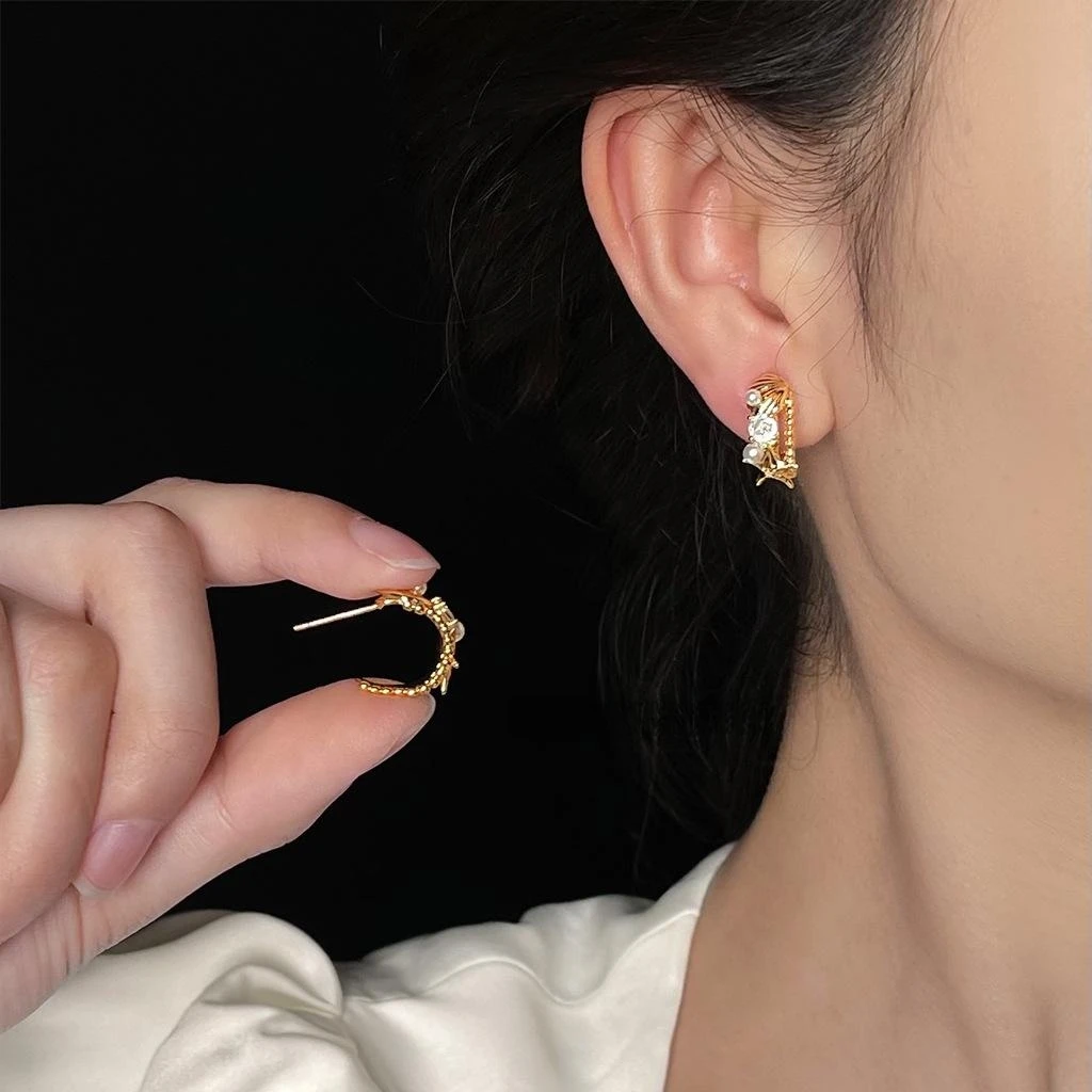 Dainty Starfish Shell C Shaped Hoop Earrings 14K Gold Plated Tiny Pearl Zircon Half Circle Earrings Summer Ocean Women Jewelry