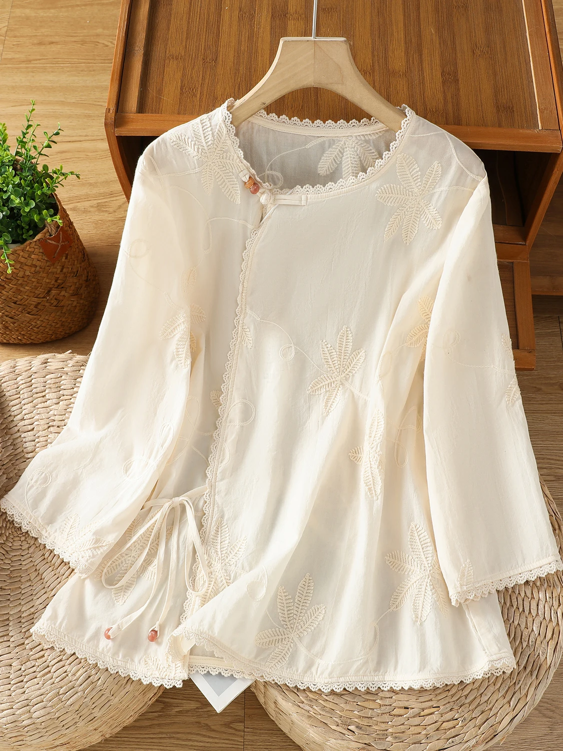 

Новый китайский круглый вышитый круглый размер Ne plus Size, женский летний дизайн, сенсация, косая пуговица, универсальная сумка...