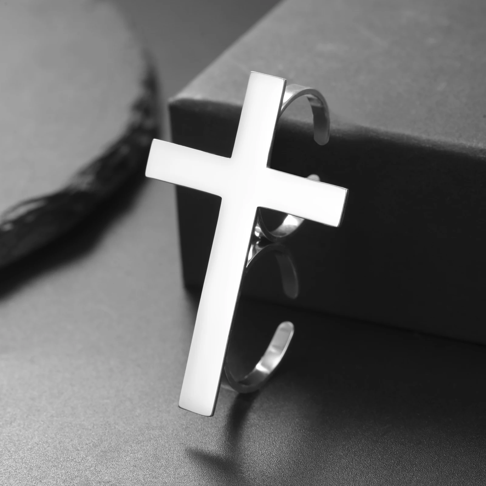 Kreuz personalisierter Namensfingerring individuelles Geschenk für Frau Männer Goldfarbe Edelstahl Jesus christliches Amulett Talisman Schmuck – Detail 14