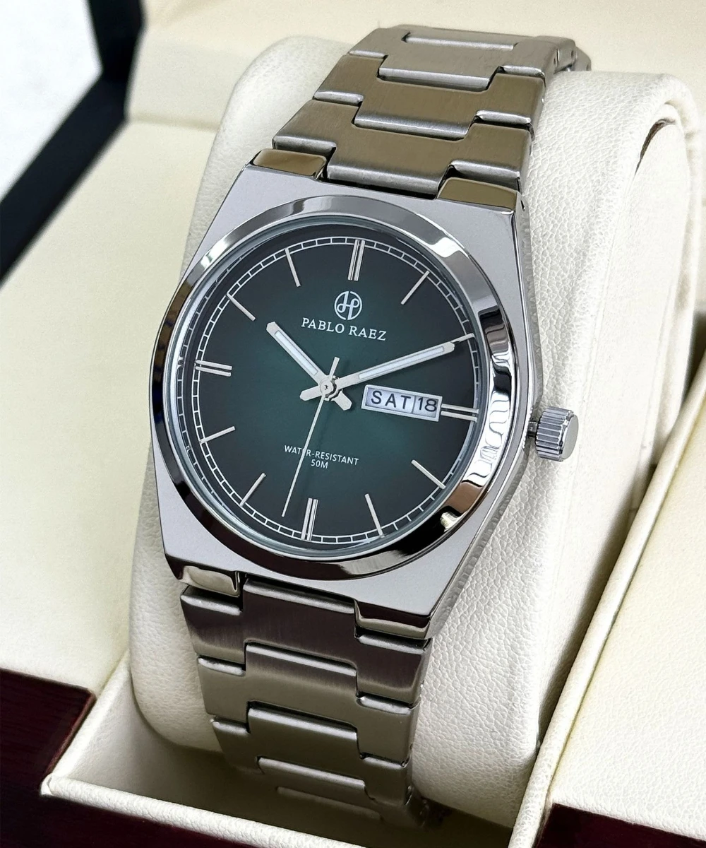 Steel Belt Men's Watch Gradient Green Dial Butterfly Buckle Double Calendar Watch New Year's Gift