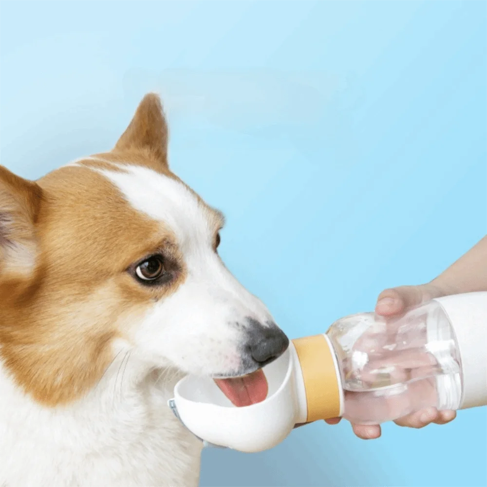 

Dog Accessories 2 in 1 Outdoor Dog Water Bottle Cloud Shape with Strap Dog Water Dispenser Plastic Pet Snack Dispenser Cat