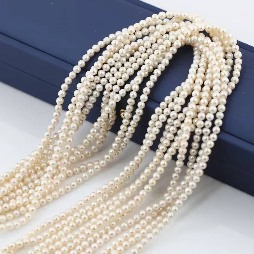 

Natural AAA Round White Pearl Loose Beads